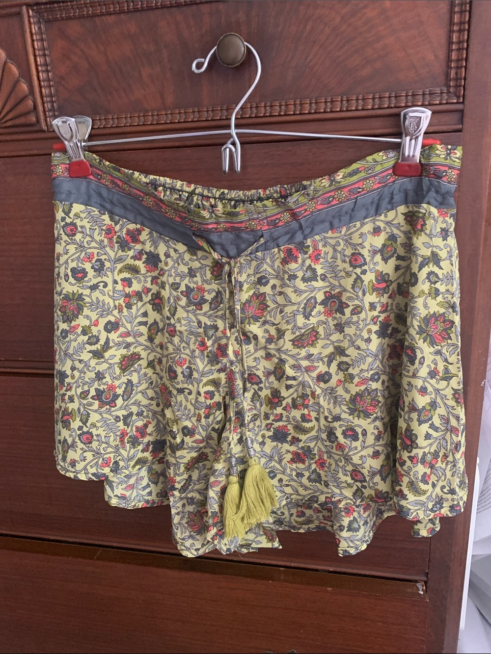 Floral Print Women's Tassel Skort - Yellow & Red